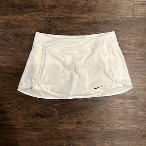 Nike drifit white tennis skort